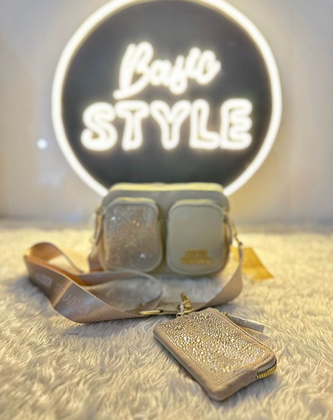 Bolsa Crossbody Steve Madden Beige con Brillos